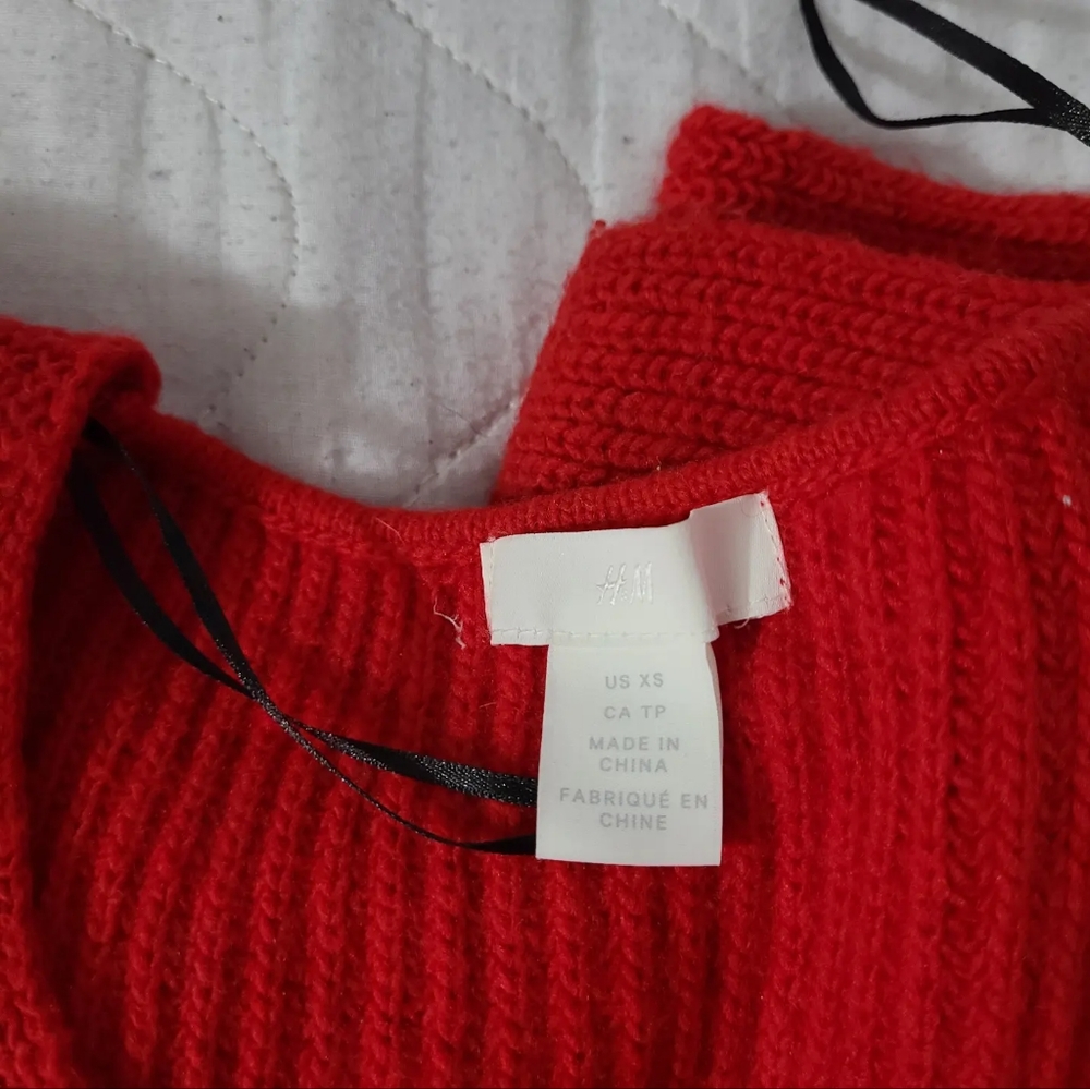 Knit V-Neck Top - Picture 3 of 3